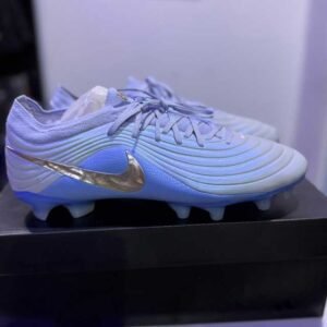 Football Kicks – Lightweight Soccer Boots for Training & Matches
